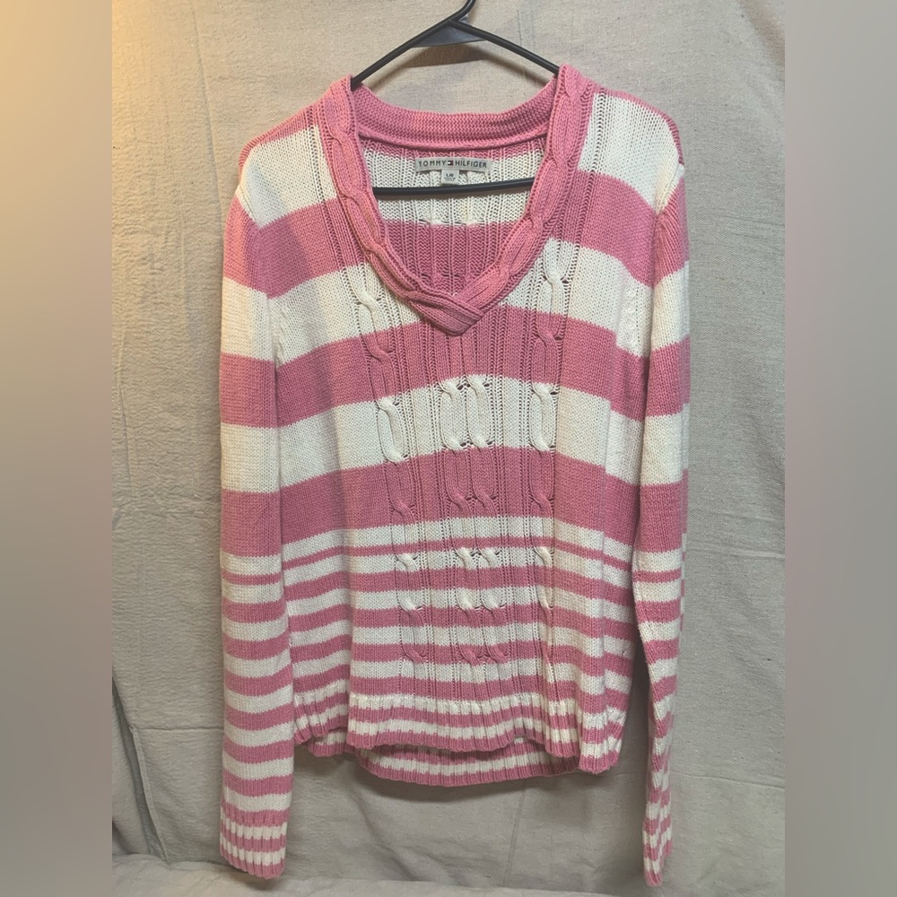 Size large Tommy Hilfiger sweater